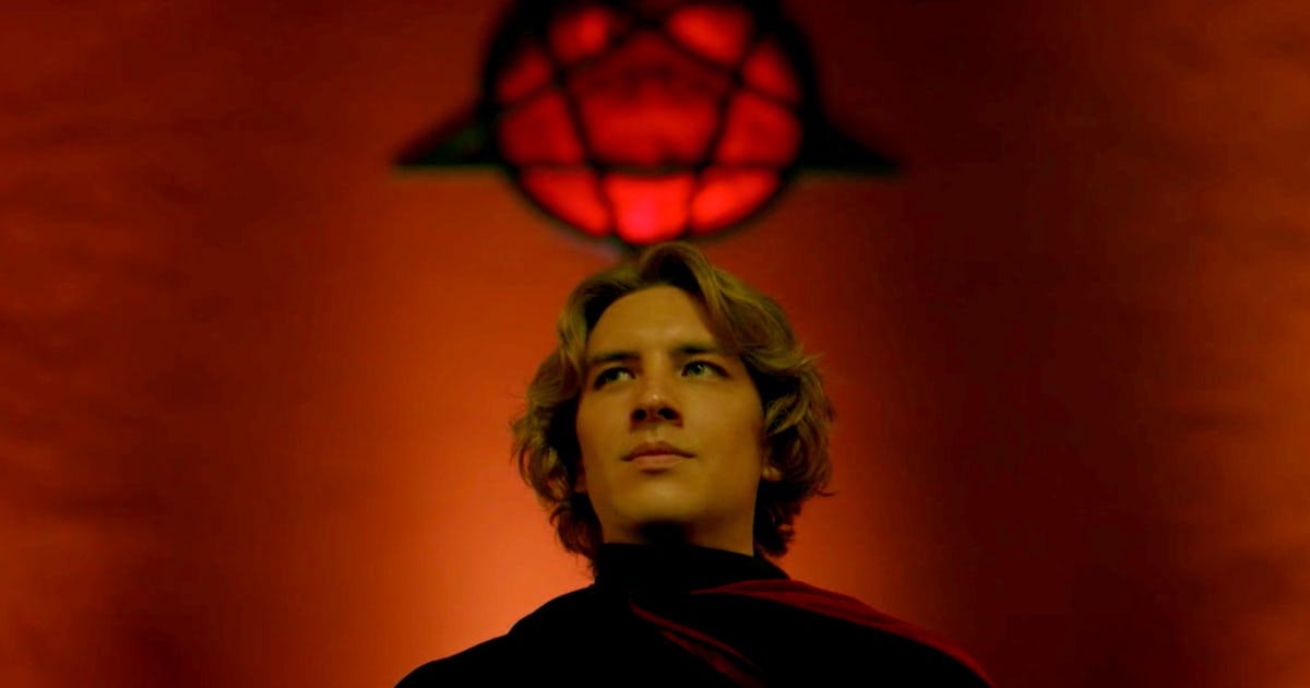 The Ahs Apocalypse Episode 9 Promo Finally Explains Who The Cooperative Is