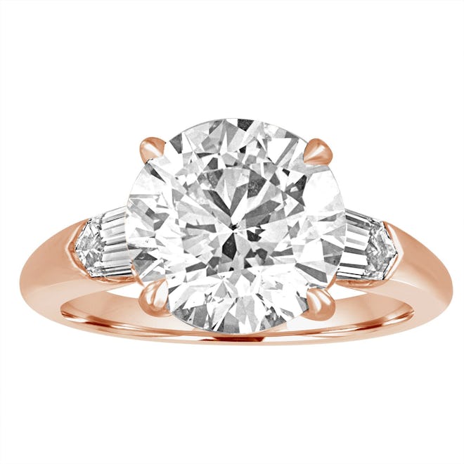 Round Brilliant Engagement Ring with Bullets