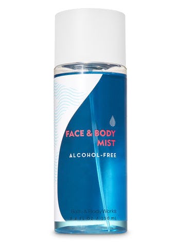 Bath Body Works 2018 Holiday Collection Is Truly Out Of This