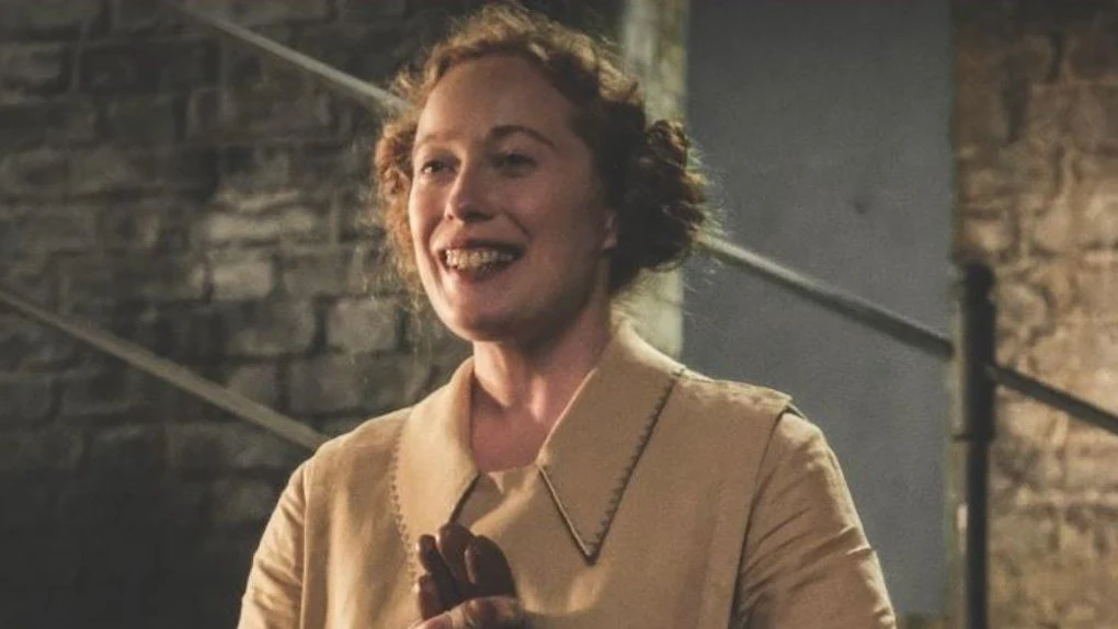 Who Is Bunty The New Fantastic Beasts Character Definitely Has Eyes Who Is Bunty The New Fantastic Beasts Character Definitely Has Eyes
