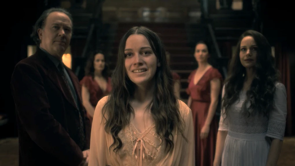 Rezultat iskanja slik za the haunting of hill house family