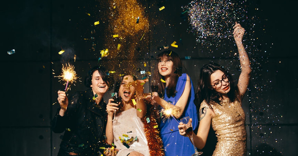 Обычная праздничная вечеринка Обычная праздничная вечеринка