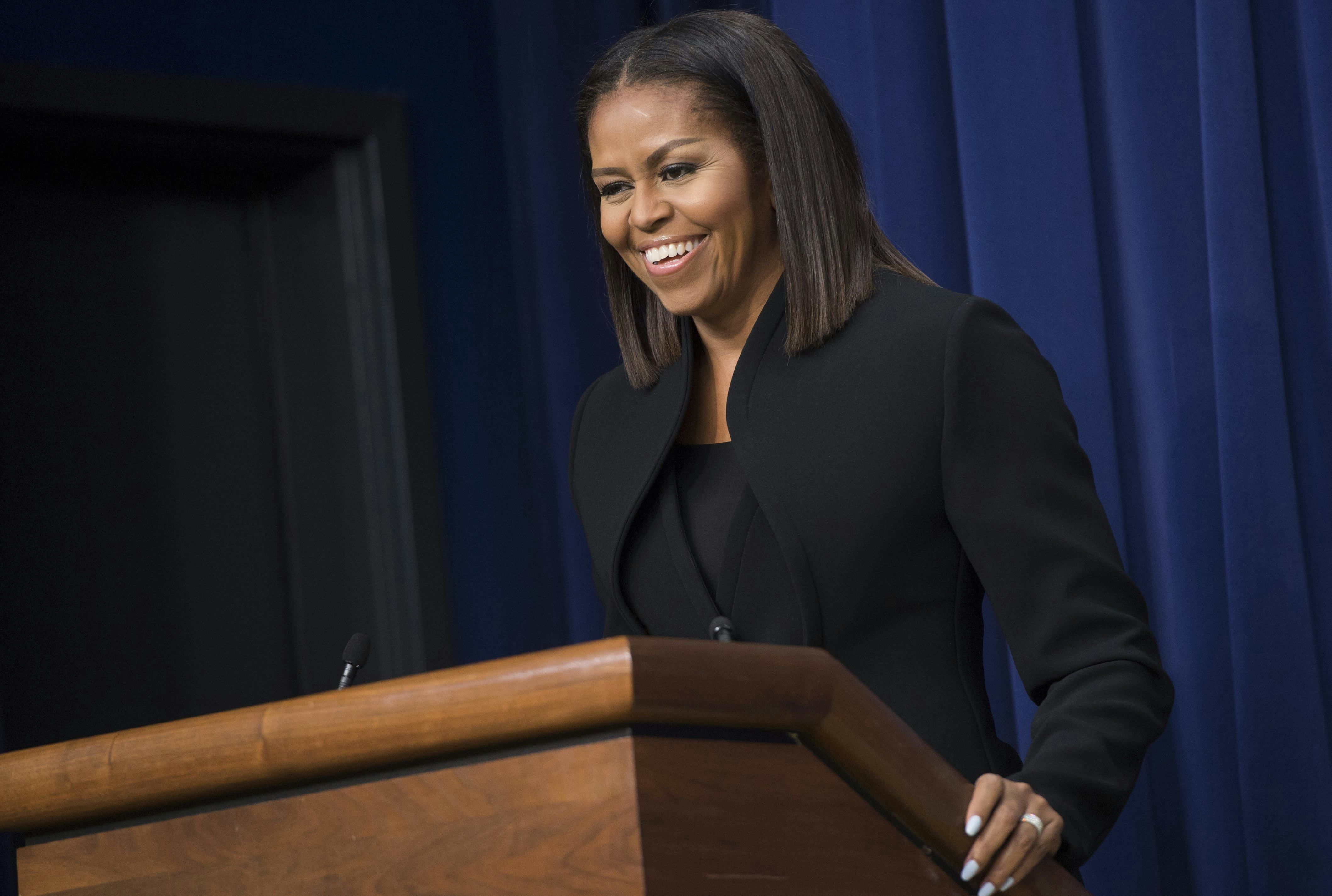 Michelle Obama S Hairstylist On Why The Former Flotus Wore Her