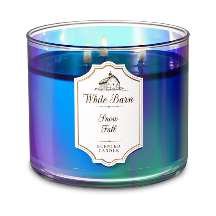 White Barn 3-Wick Candle in "Snow Fall"