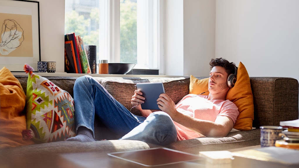 How To Set Rules With Your Roommates About Partners Sleeping Over Because It Can Get Crowded