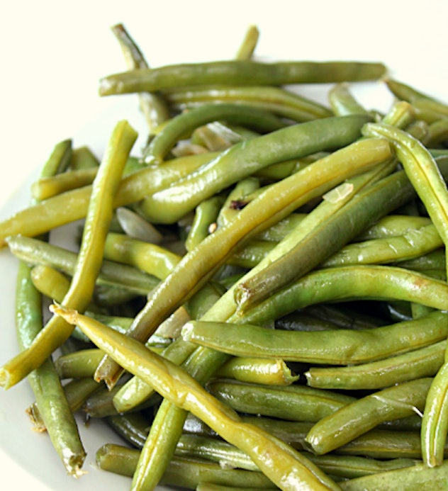 close up image of cooked green beans