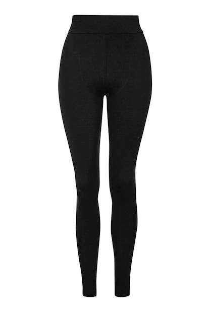 6 Cute Leggings Outfits For Winter So You Can Be Both Comfy And Stylish