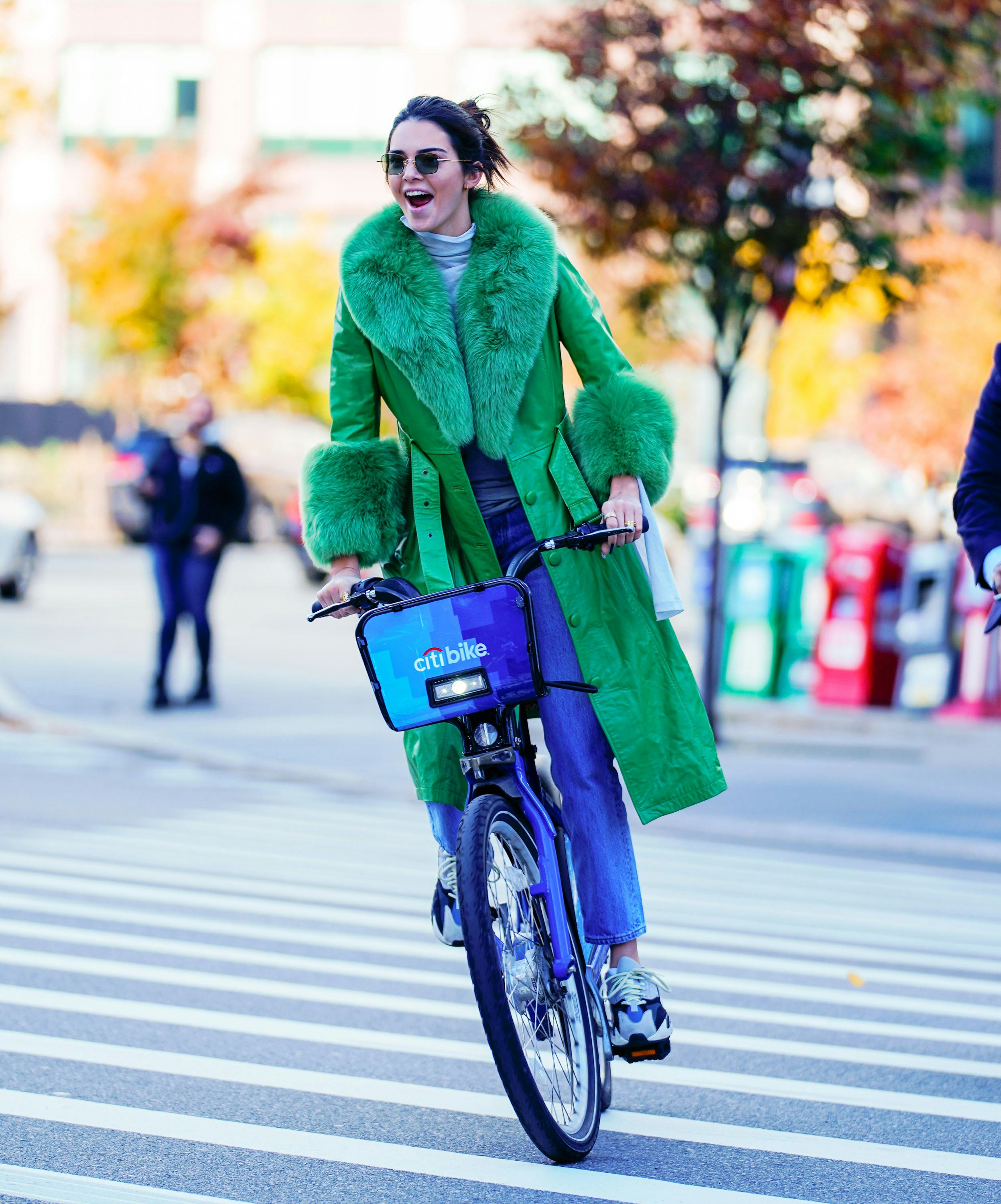 Kendall Jenner's Green Coat Makes A Convincing Case For Bold