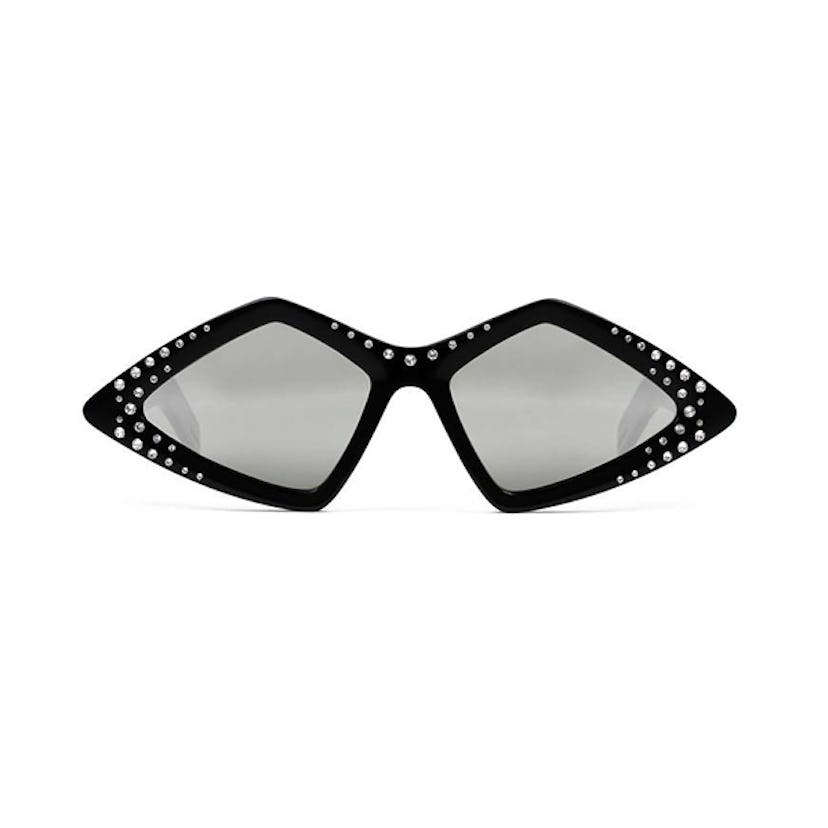 Diamond-frame sunglasses with crystals