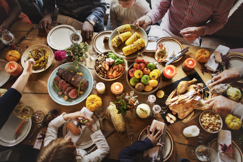 How To Skip Thanksgiving To Avoid Toxic Family Members, According To ...