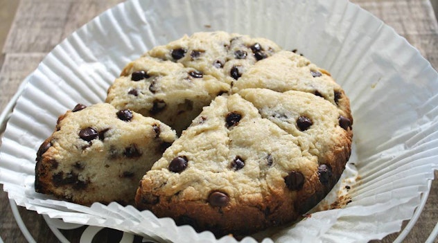 round cake-looking chocolate chip scone cut into triangles