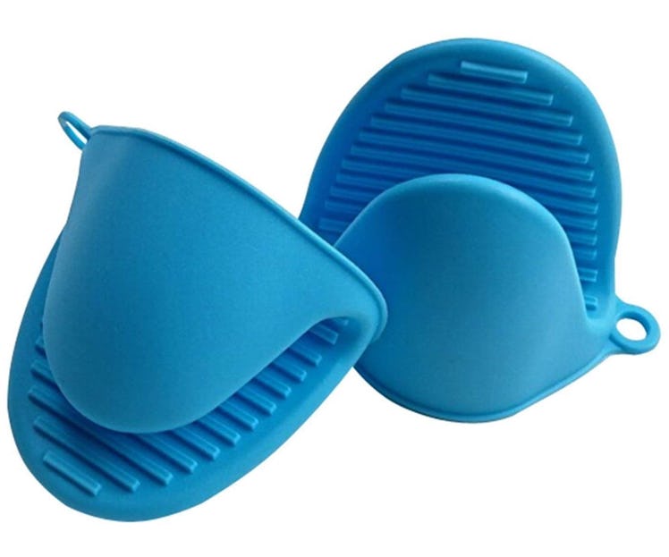 Axe Sickle Oven Mitts 