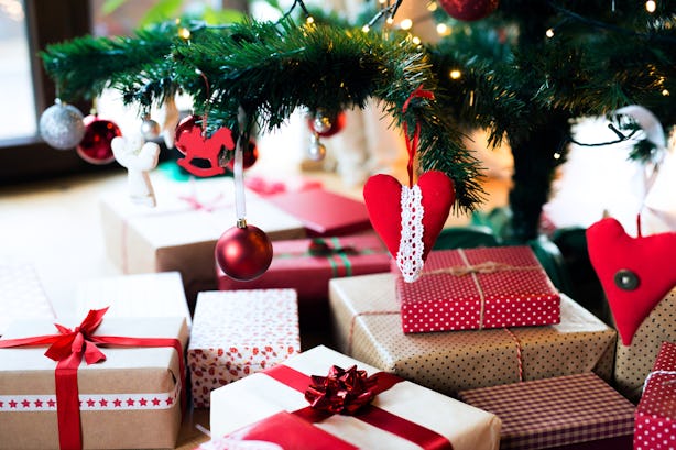 Should You Buy Holiday Presents For Toxic Family? Here Are 5 Things To ...