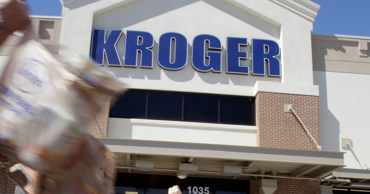 is kroger open today on christmas