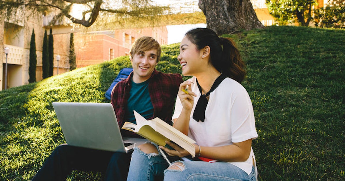 dating first year of college dating first year of college