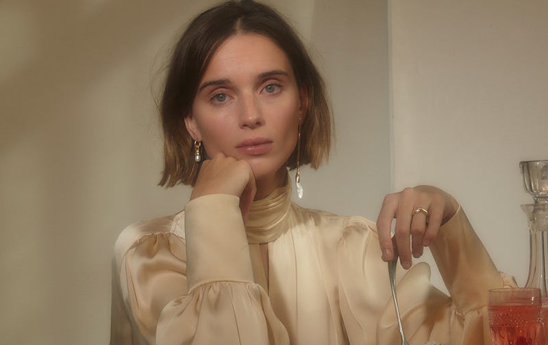 How To Wear Pearls Every Day Of Your Life No Matter The Occasion