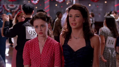 Lorelai and Rory in 'Gilmore Girls' at the Stars Hollow dance-a-thon