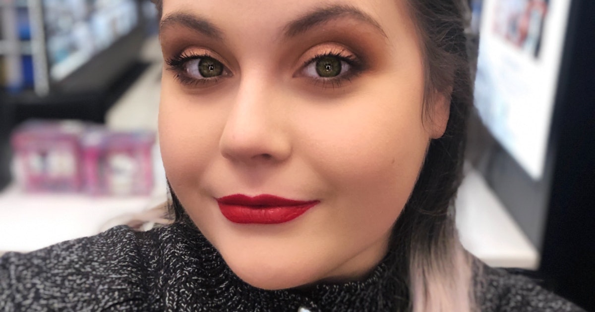 This Easy Holiday Party Makeup Look