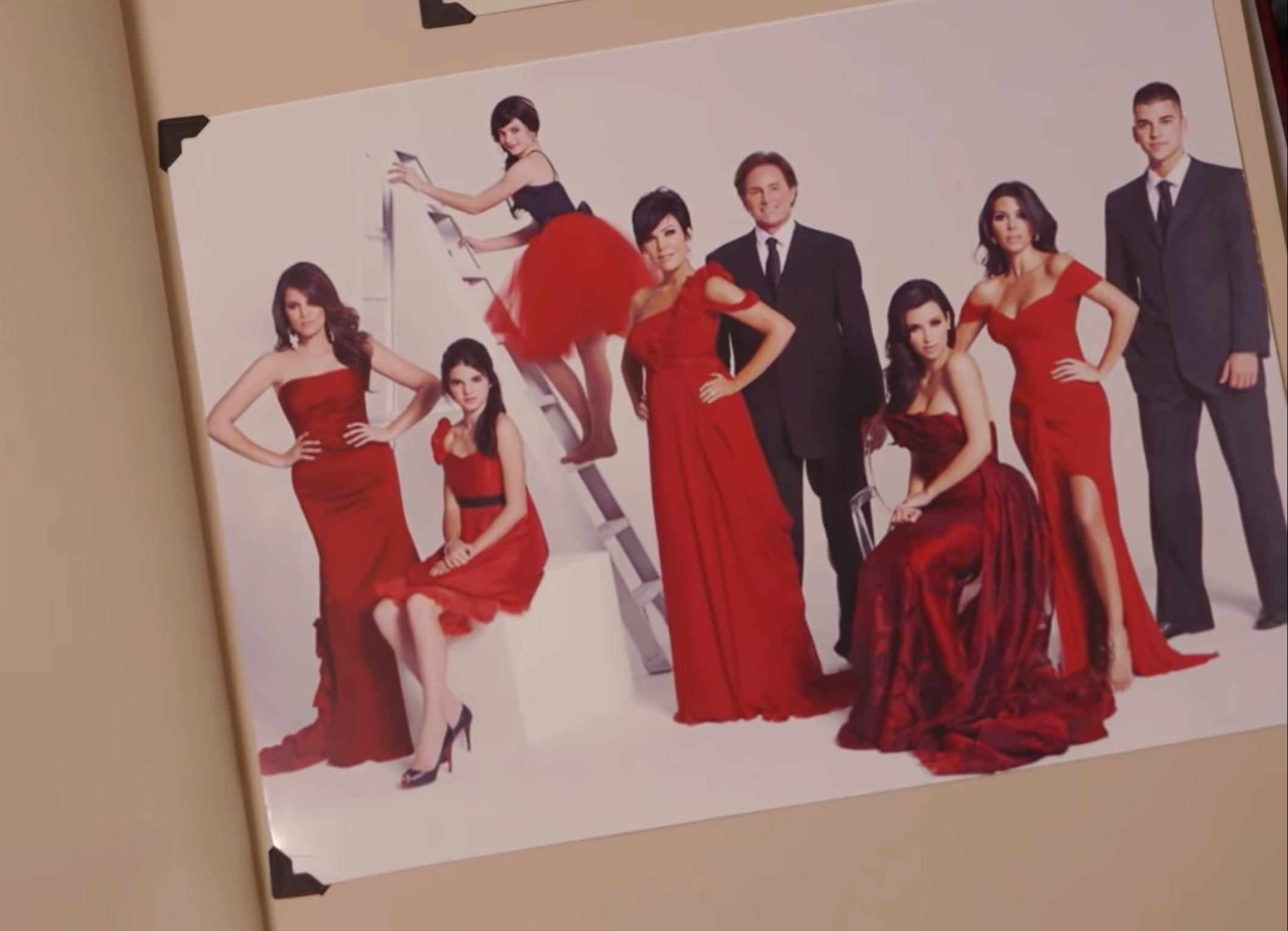 Kardashian Family Christmas Cards Over The Years Show How Extra The Fam ...