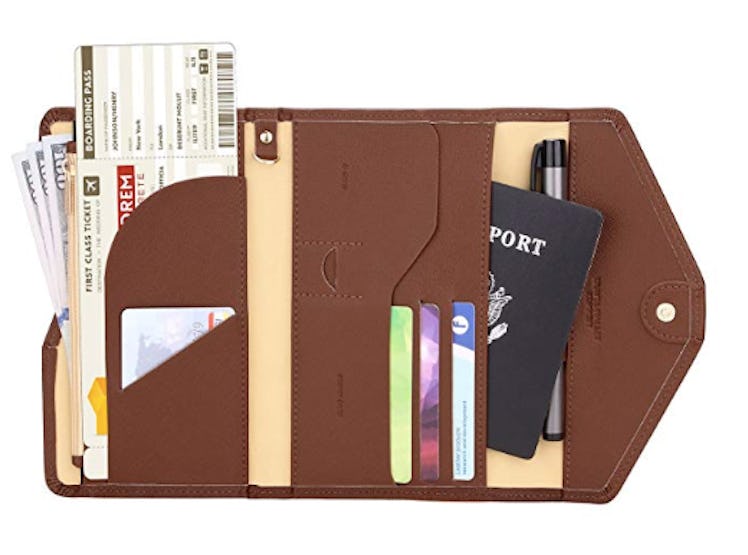 Zoppen RIFD-Blocking Passport Wallet