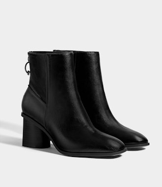 Mid-Heel Ankle Boots With A Ring Detail