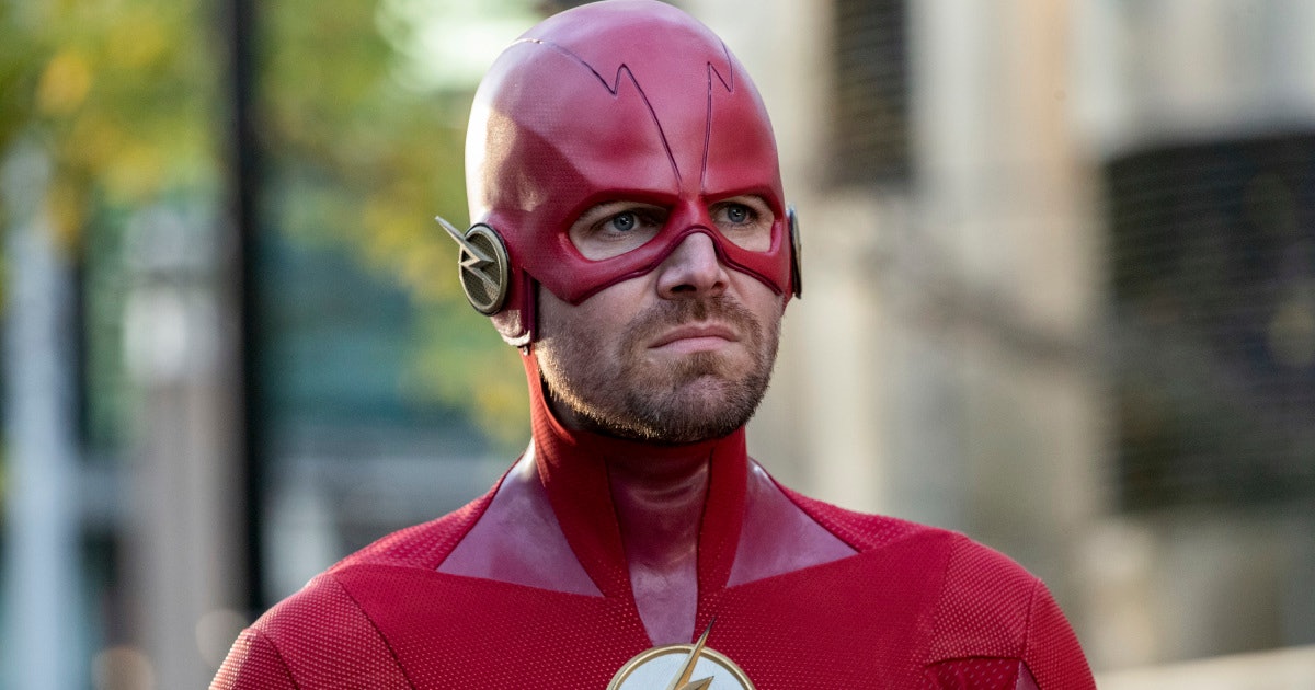 How 'Arrow' Star Stephen Amell Transformed Oliver Queen Into The Flash For  The 'Elseworlds' Crossover'Arrow' Star Stephen Amell Transformed Oliver Queen Into The Flash For  The 'Elseworlds' Crossover