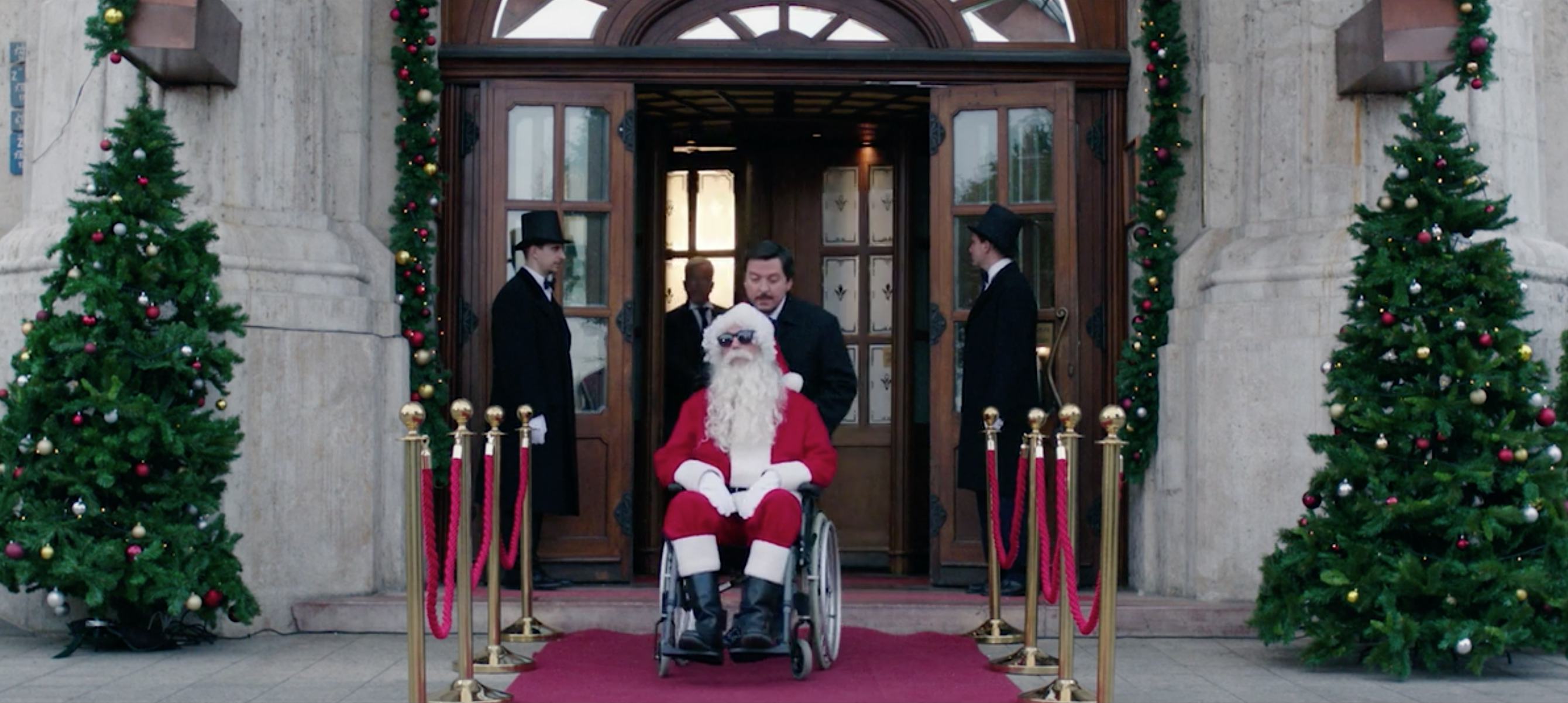 Here's Every New Christmas Movie Coming To TV &amp; Netflix This Week, To