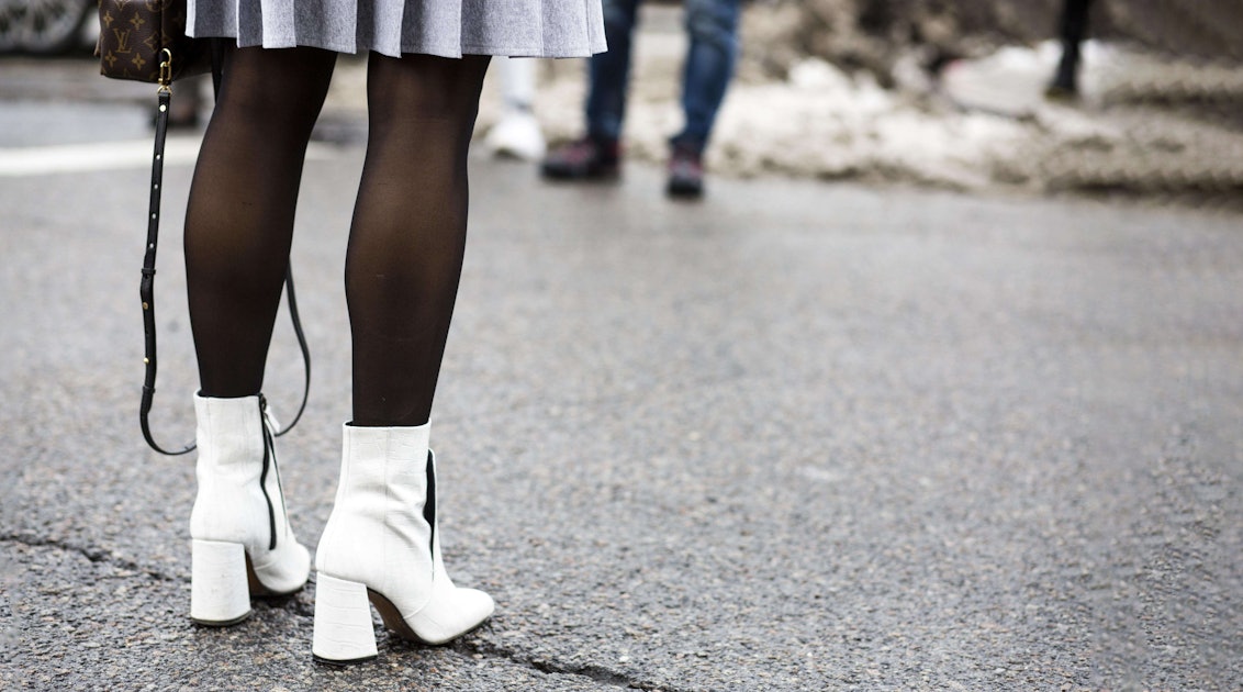 9 Cute Outfits With Black Tights That Street Style Stars Have Already  Perfected For Winter