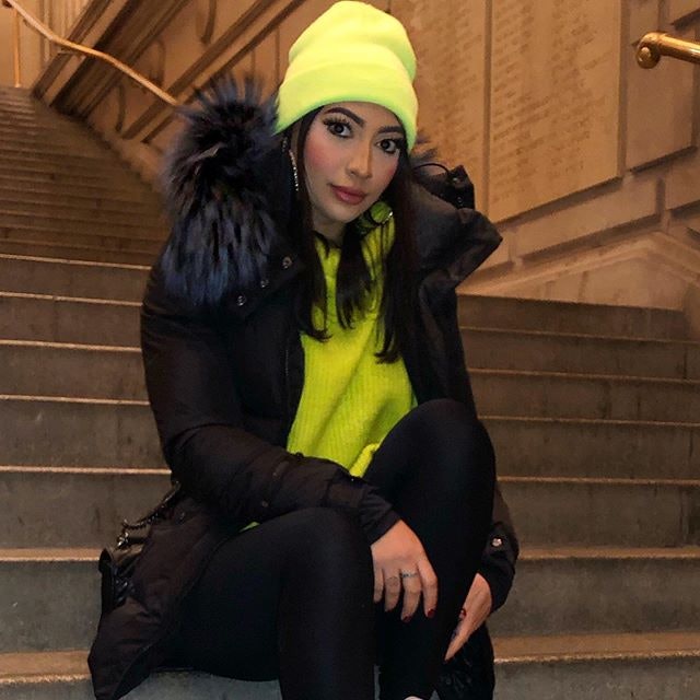 The Lindsay Lohan S Beach Club Cast Instagrams Show The