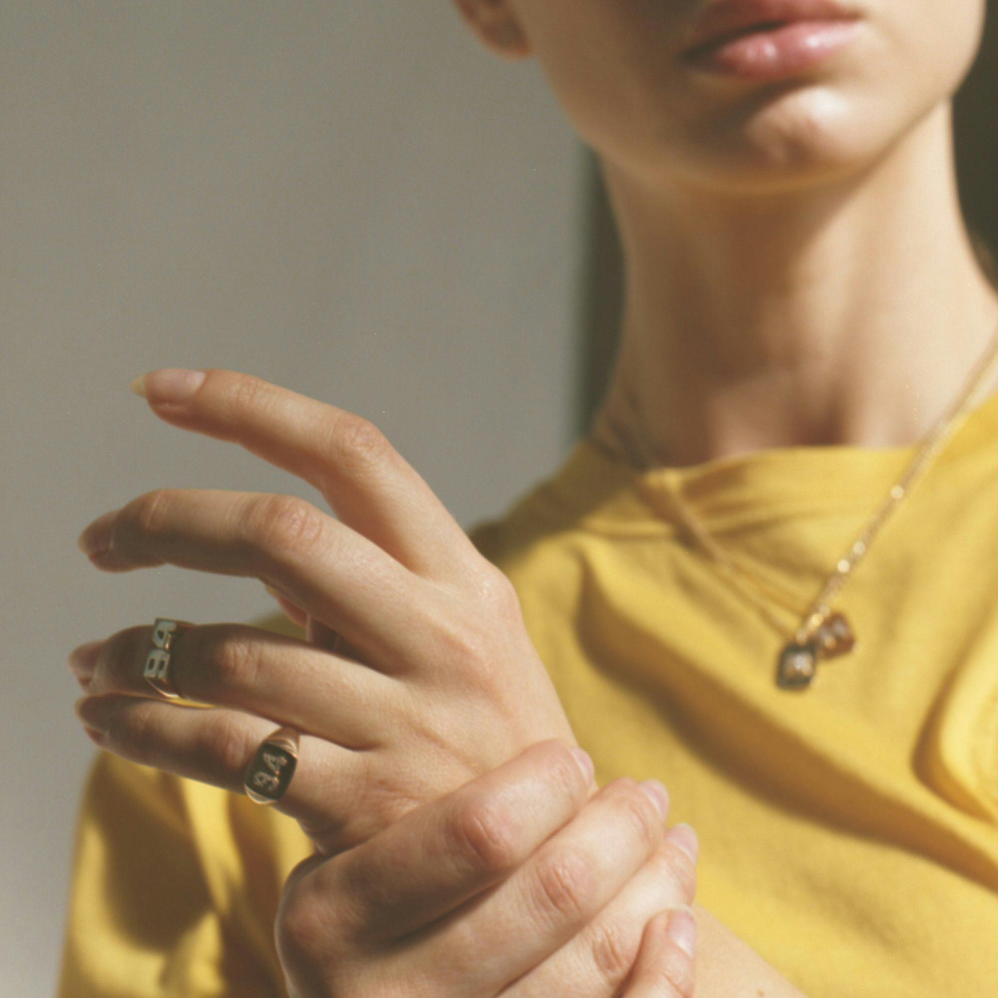 buying jewelry for a female friend