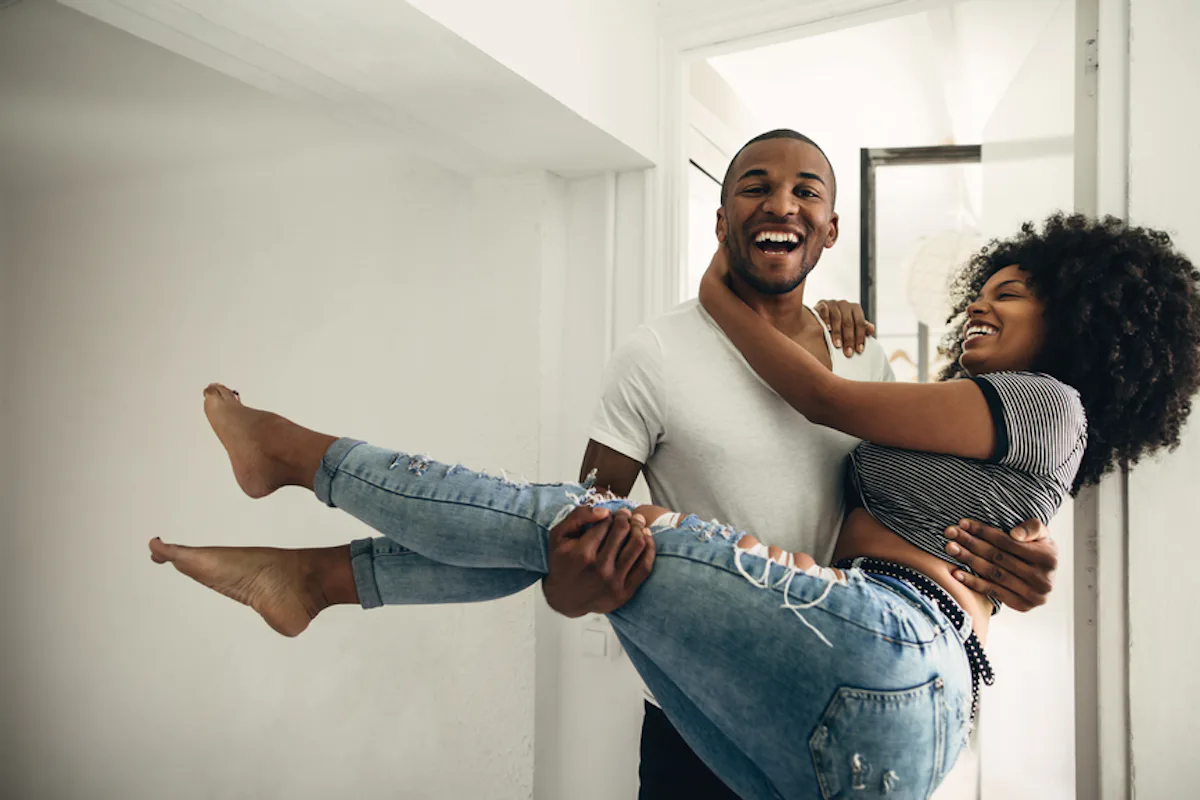 10 Things Hopeless Romantics Can Relate To Throughout Their 20s