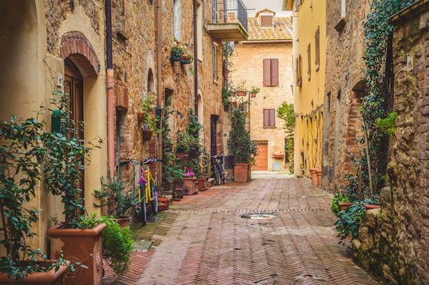 An Italian Town Is Selling Homes For One Euro Each To Help Refurbish ...