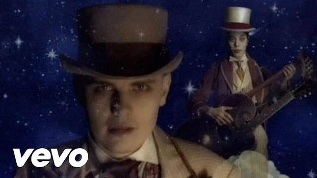 This 90s Love Song Playlist Is The Only Thing You Ll Need To Listen To