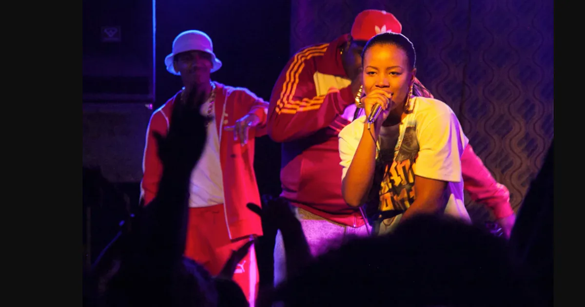 Roxanne Roxanne Rapper Netflix's Movie 'Roxanne, Roxanne' Shows How One Female Rapper Broke ...