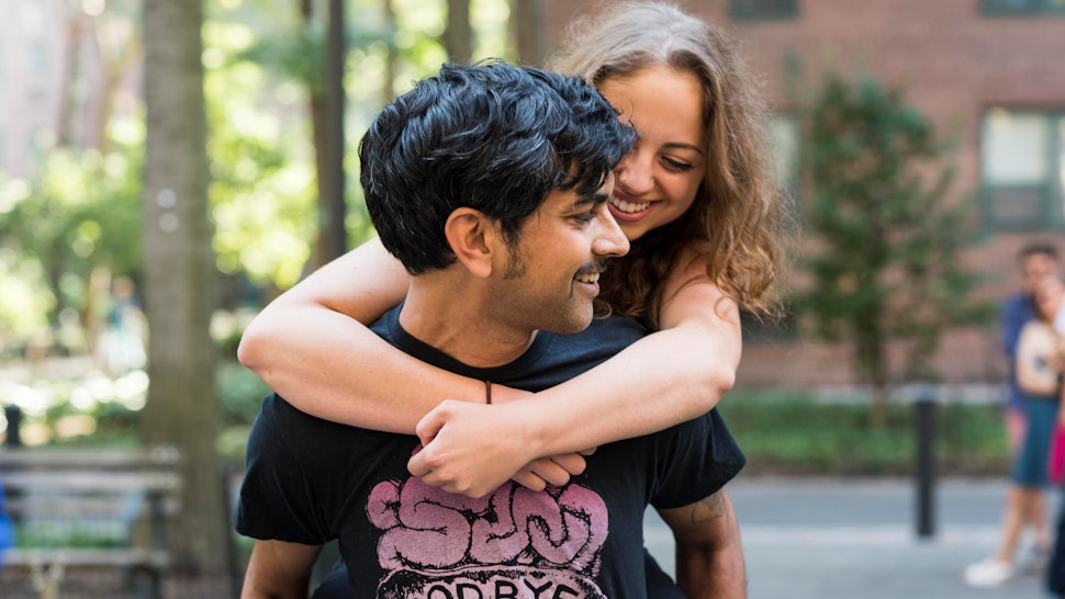 Are You In Love With Your Best Friend? Here's How To Know For Sure