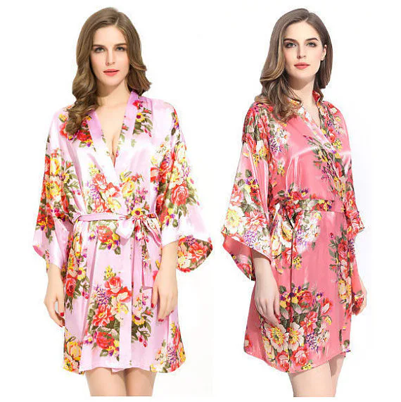 7 Matching Bathrobes For Bridesmaids Who Want To Get Ready In Style