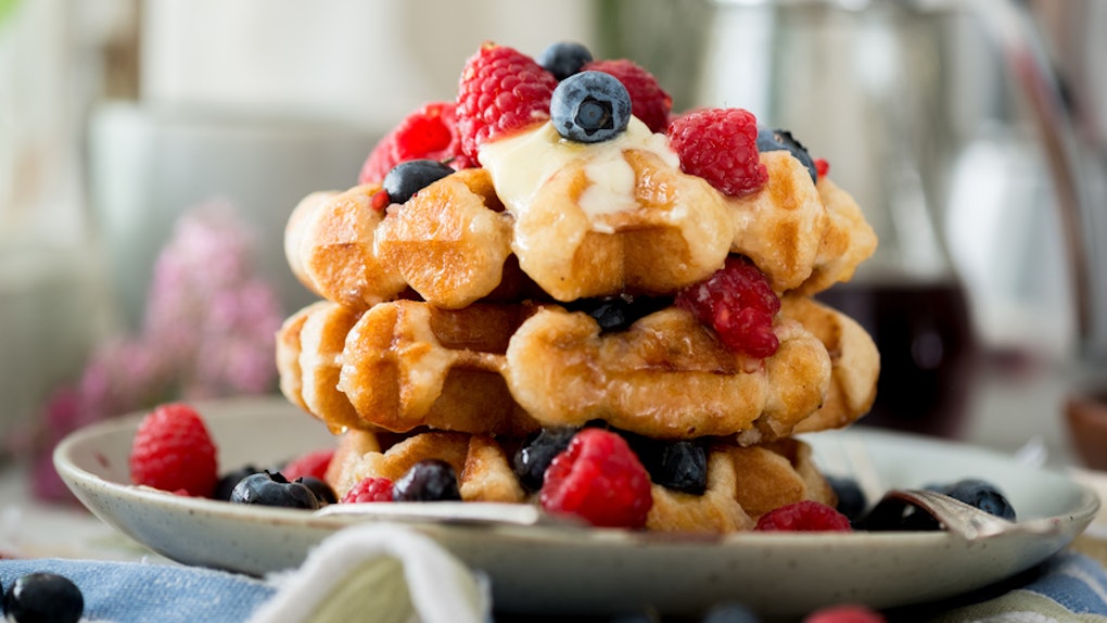 8 Unique Dessert Bar Ideas To Have At Your Wedding That Deserve An