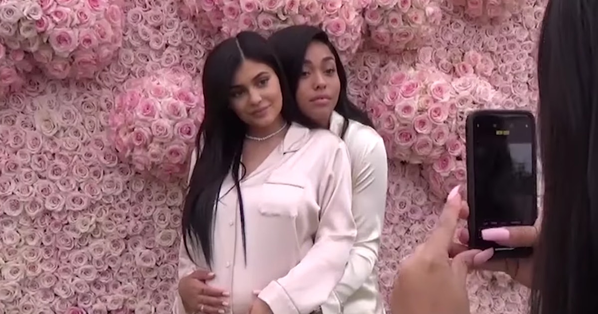 Where-Can-You-Buy-Kylie-Jenner's-Pink-Baby-Shower-Pajamas-...