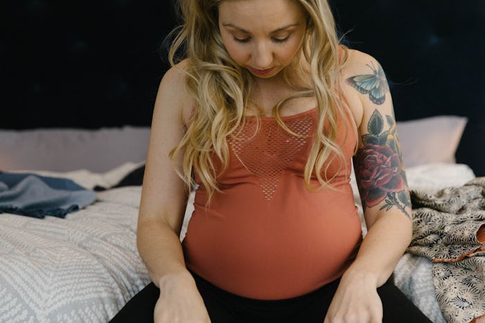 There are some signs that you might have a longer labor, according to experts.