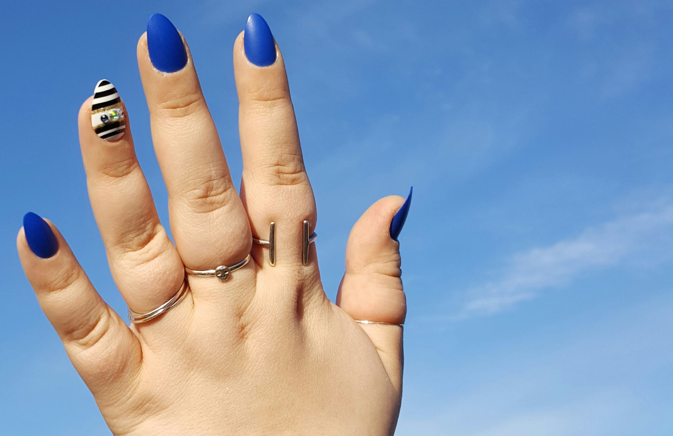 Queer Women Who Love Fake Nails Exist and Yes, You Can Still Have Sex With Us