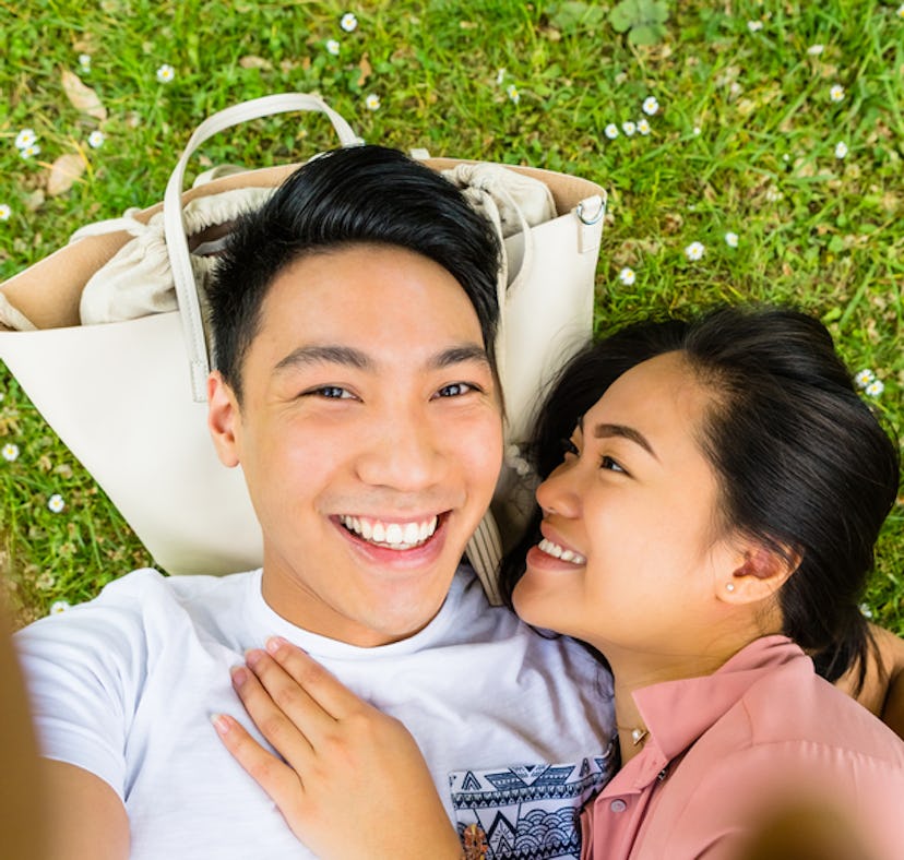 This cute couple is announcing their new relationship on Instagram with a clever caption.
