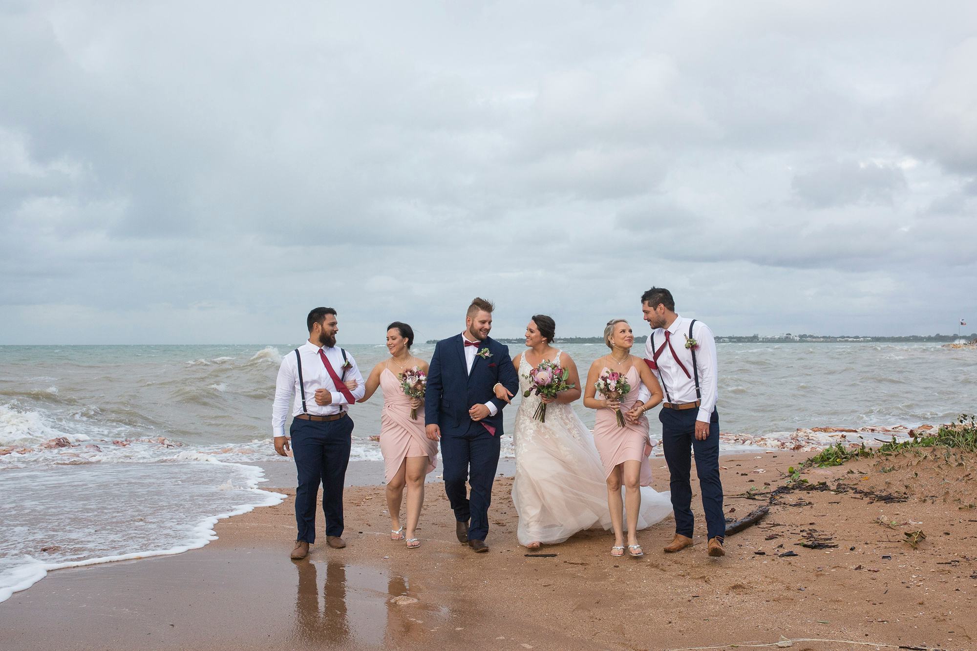The Photos Of This Couple Getting Married After A Cyclone Will Blow Your  Mind, image size:2000x1333