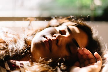 A woman sleeping with the help of an app