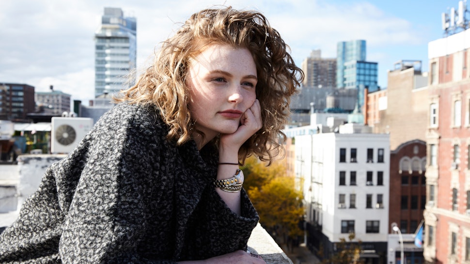 11 Signs Your Toxic Mom Is Still Affecting You As An Adult