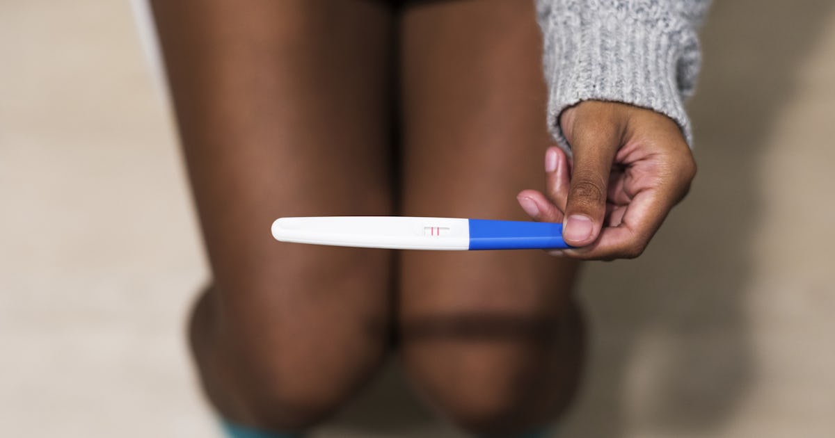 8 Pros Cons Of Having A Baby In Your 20s 8 Pros Cons Of Having A Baby In Your 20s