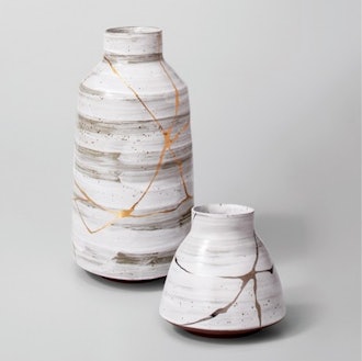 Stoneware Vase Small - White/Gold