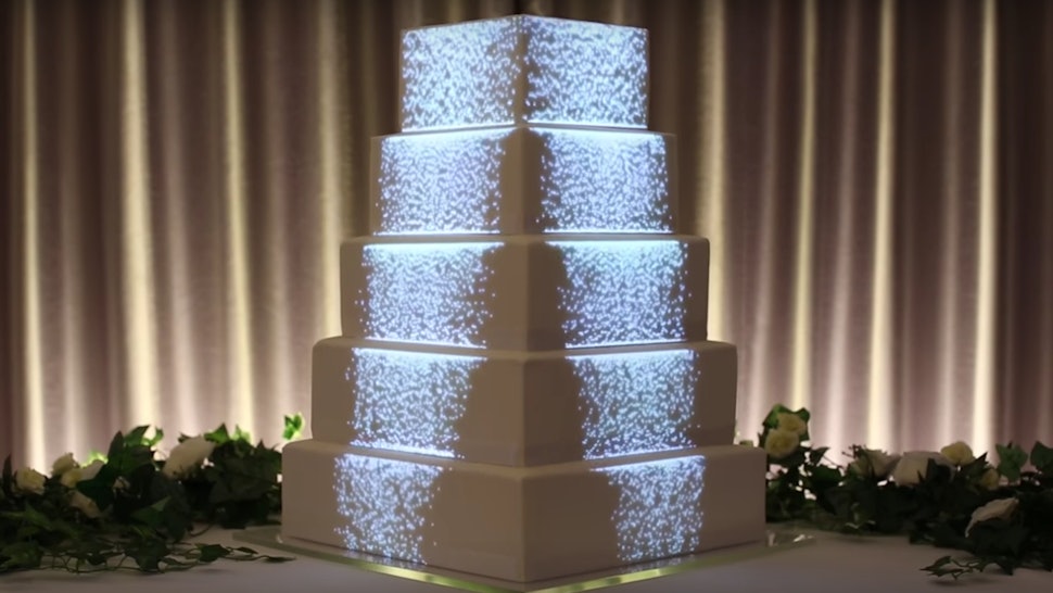 Image Mapping On Wedding Cakes Is The New Trend That Projects