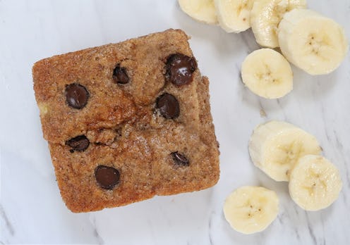 Banana bread served next to banana slices