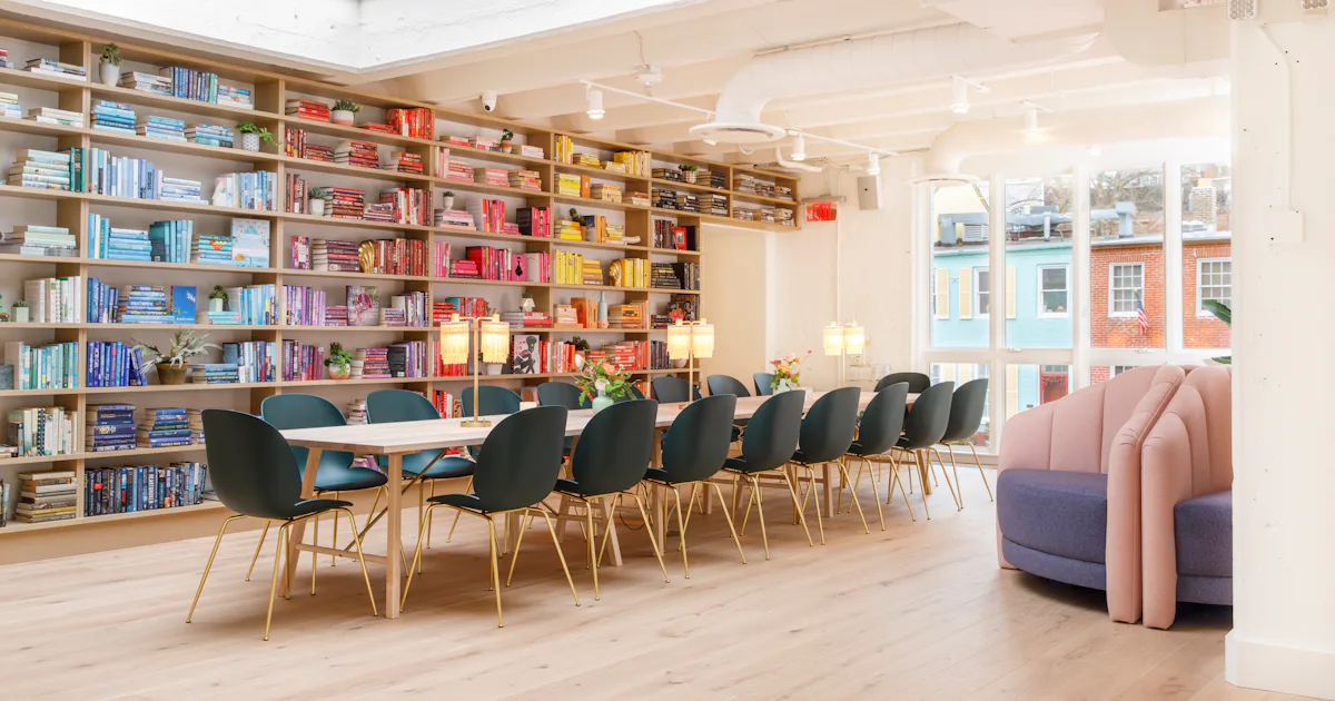 The Wing's Newest Location Has An Unbelievable Library — & These Are 10 ...