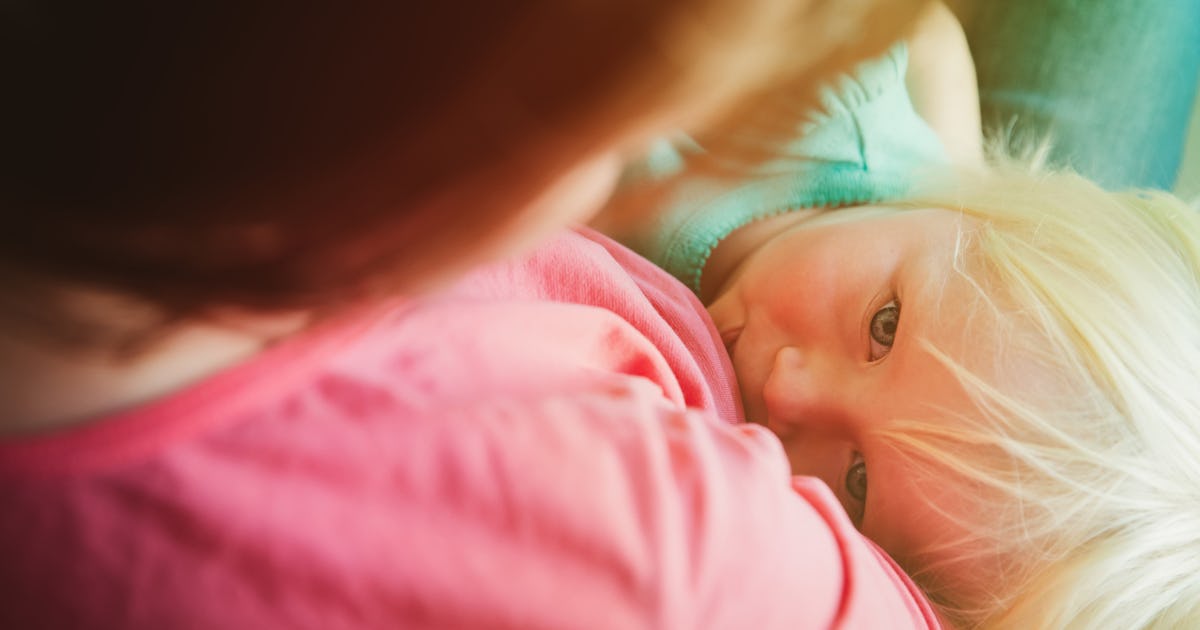 5 Mental Health Benefits Of Extended Breastfeeding, According To Experts 5 Mental Health Benefits Of Extended Breastfeeding, According To Experts